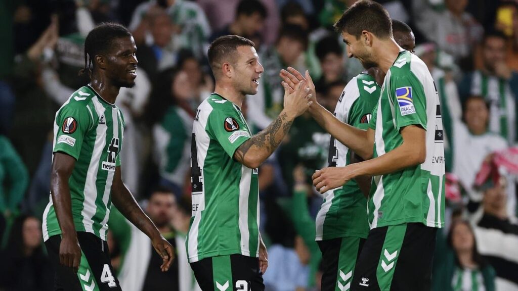 nhan-dinh-soi-keo-betis-vs-hjk-luc-03h00-ngay-20-12-2024-1